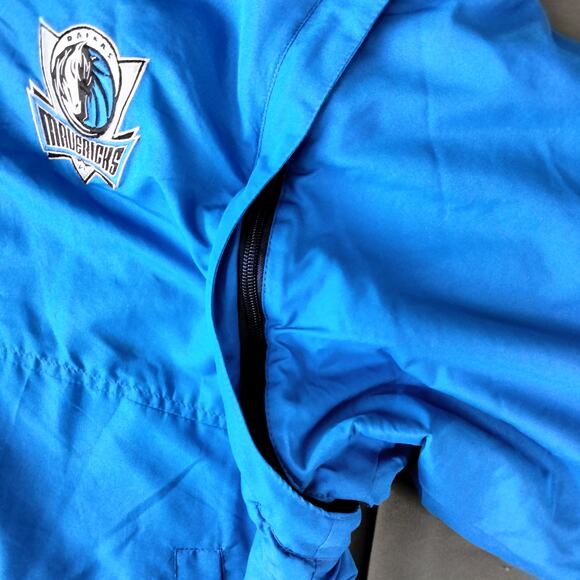 Dallas Mavericks NBA Blue Reversable Removable Long Sleeve Mens XL Jacket - Picture 9 of 9